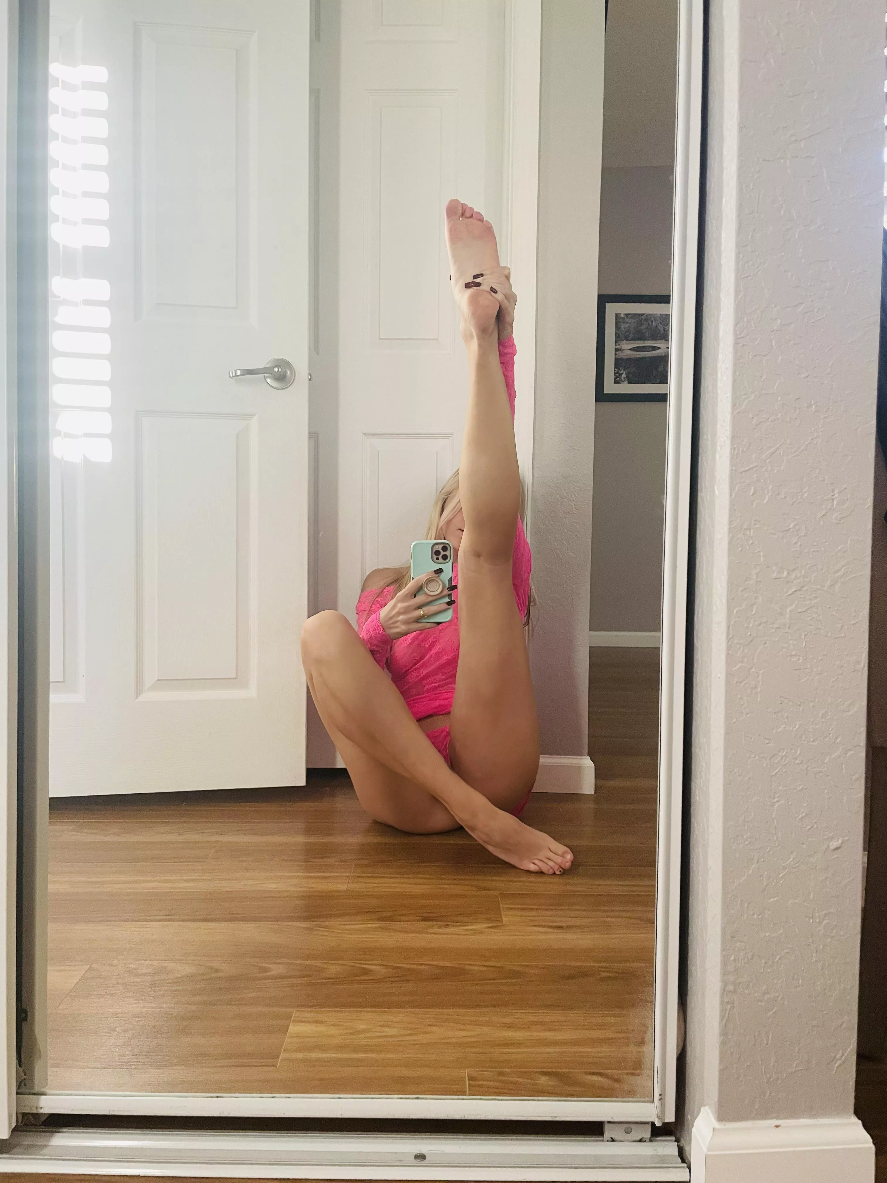 Do I have your attention? [f]