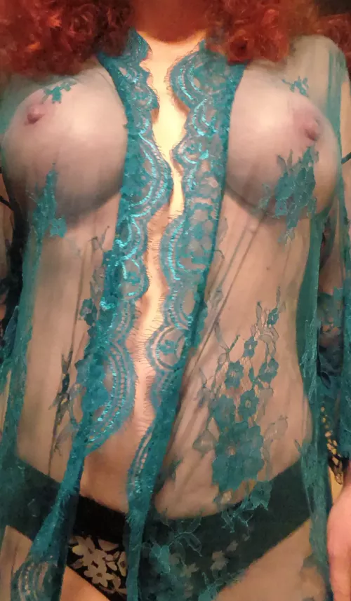 Do I look good in green? [F] [46]