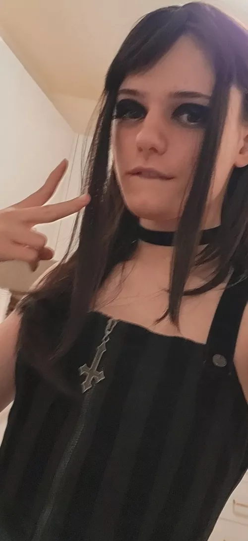 Do I look okay? 🦇🖤🦇