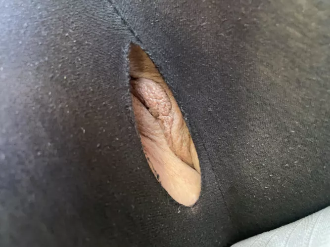 F [34] Thick thighs save lives. Who wants in between these thighs? My husband puts such a pretty pussy to waste how many rounds can you load in me?