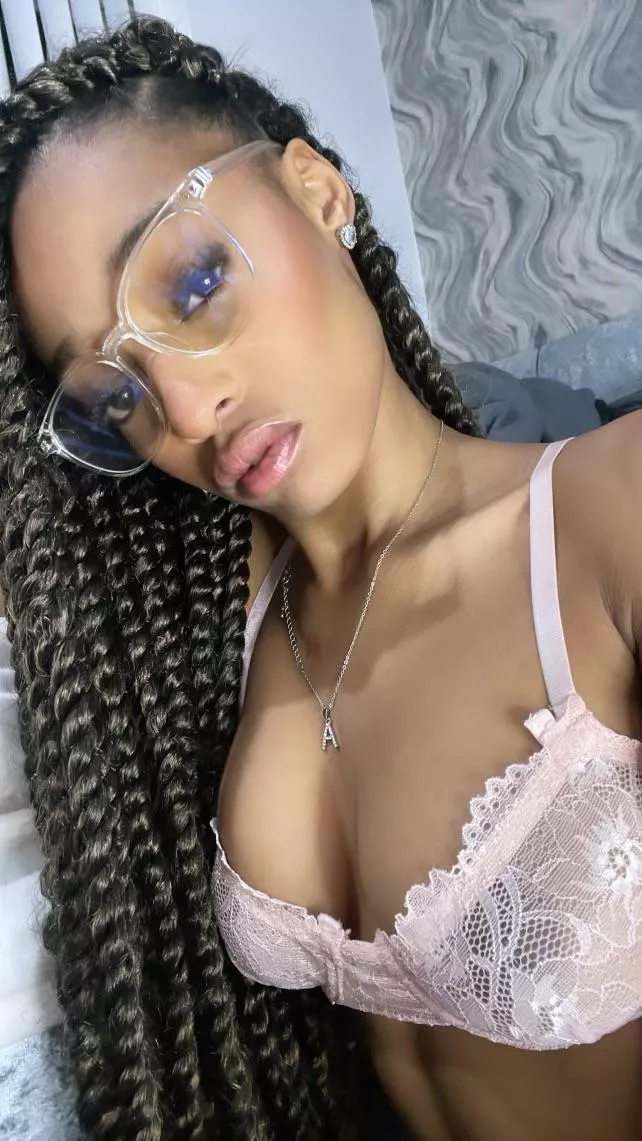 F18 I feel extra slutty tonight