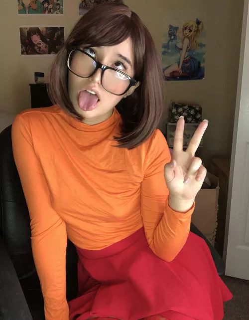 F19 [self] Let me what you think of this cosplay! 😊💕