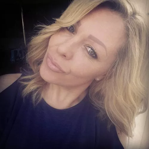 F43 married Aussie mum of one