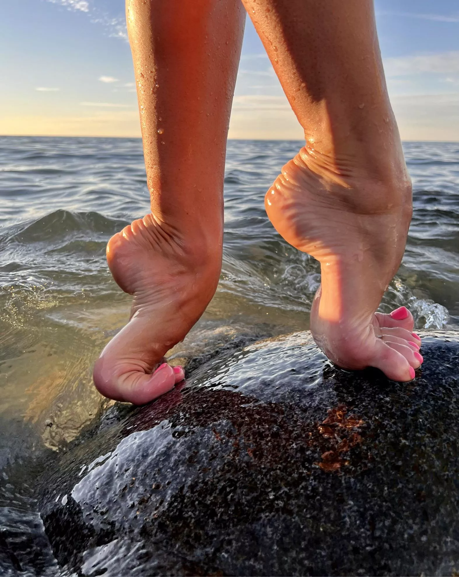 Foot fetishists are real esthetic artists..