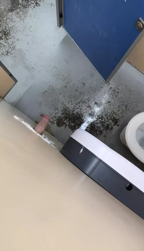 Found a glory hole near my gym