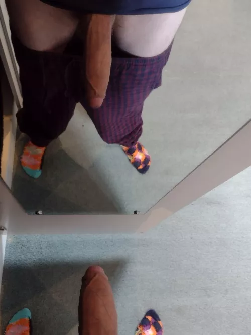 get on your knees and worship my horsecock 🙃