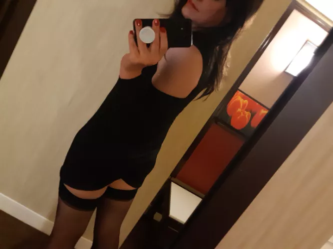 Help me have a prostate orgasm while I fuck myself tonight? CDs/Fems DM 😘