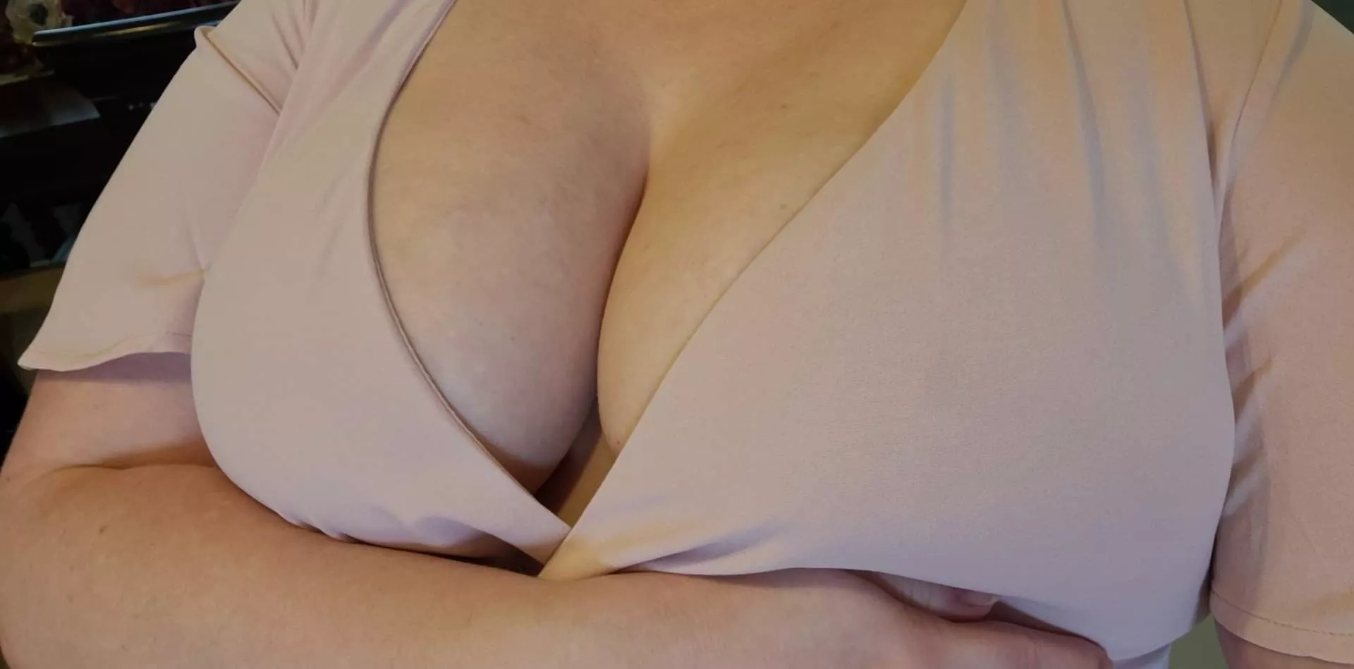 Hope you don't find this dress too...distracting?