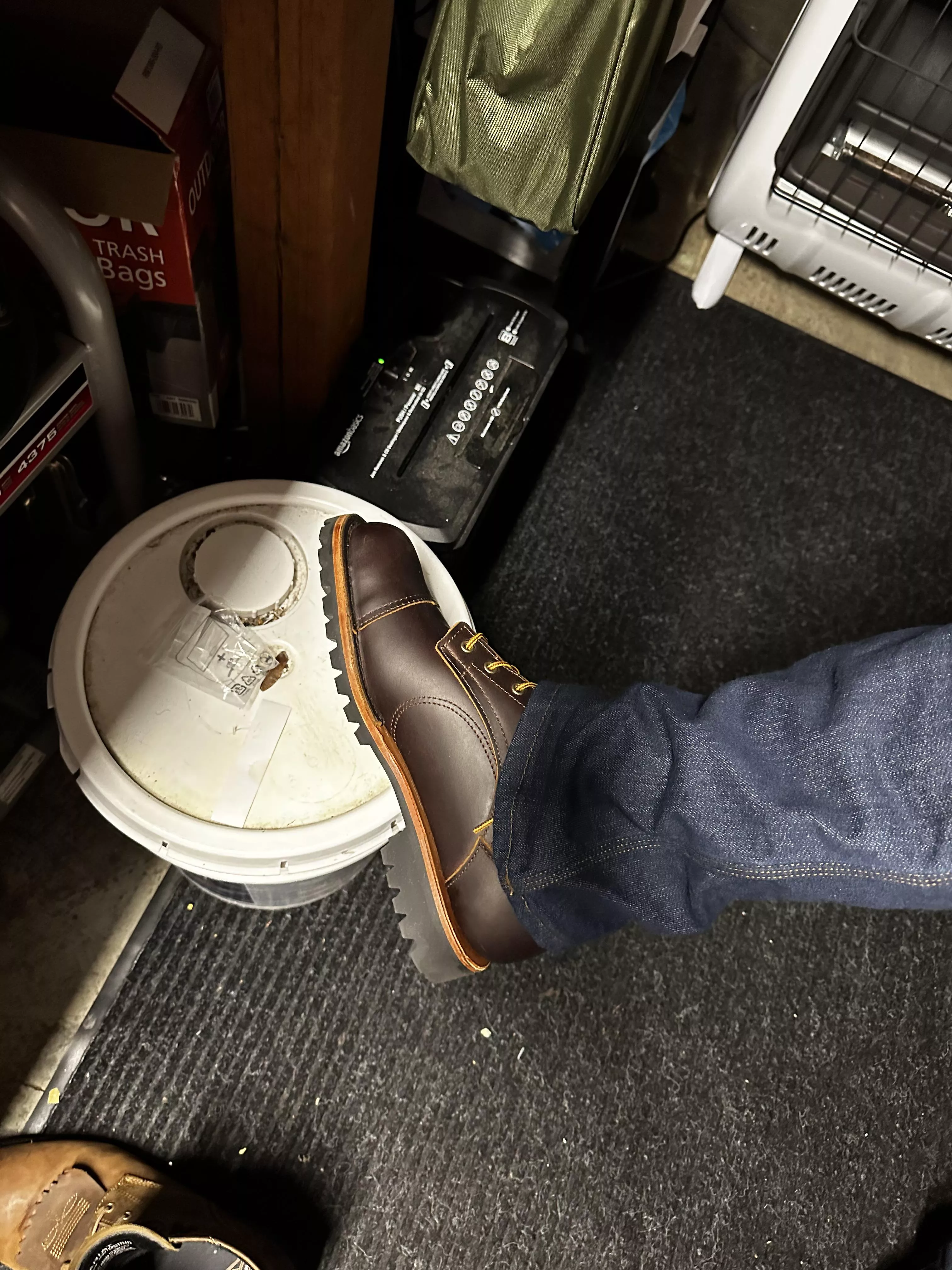 I am wearing a pair of Origin Factory raw denim jeans and a pair of Origin Lincoln boots. Jeans are top notch amazing boot TBD!!