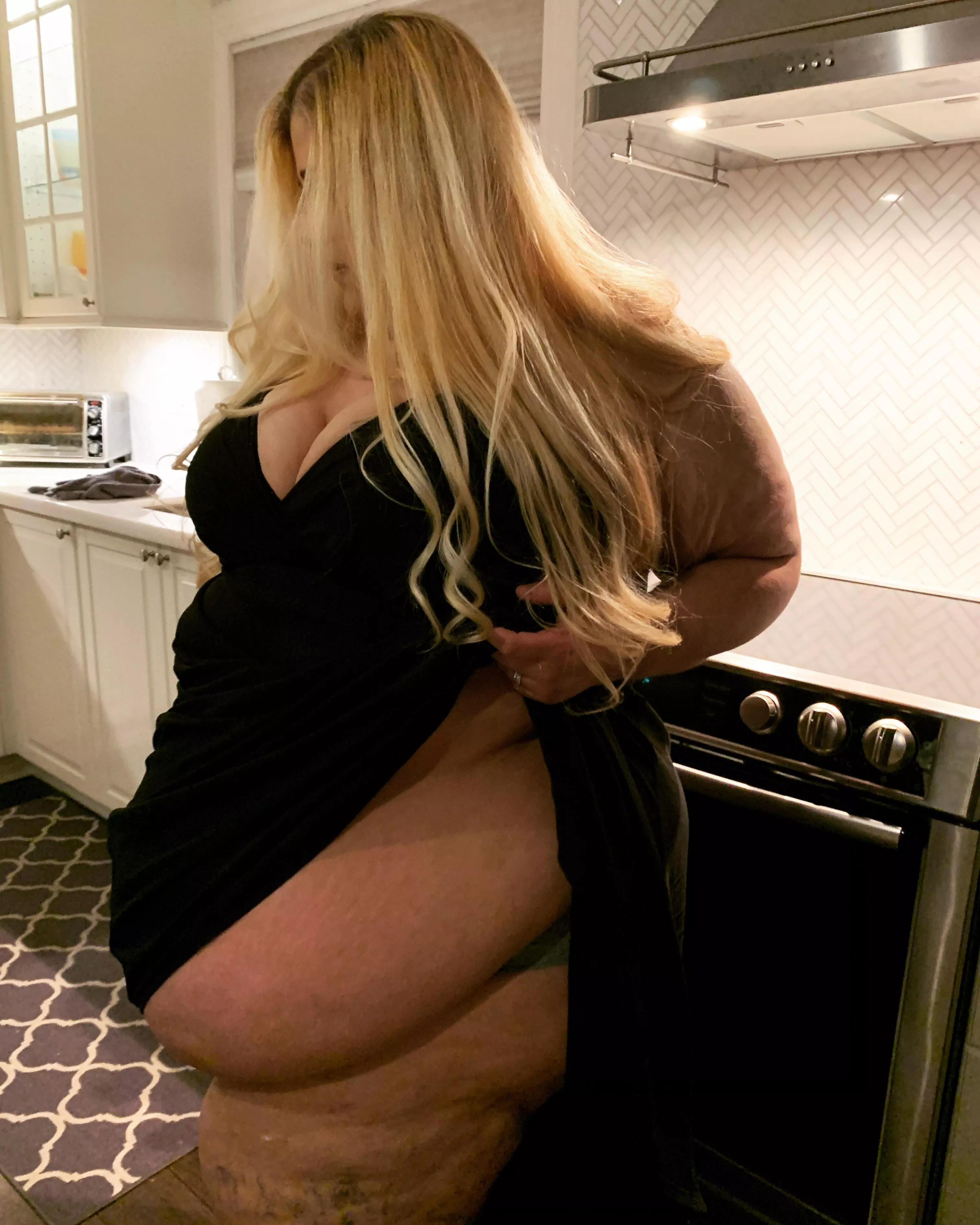 Join me 🍷🍷🫦💋💋