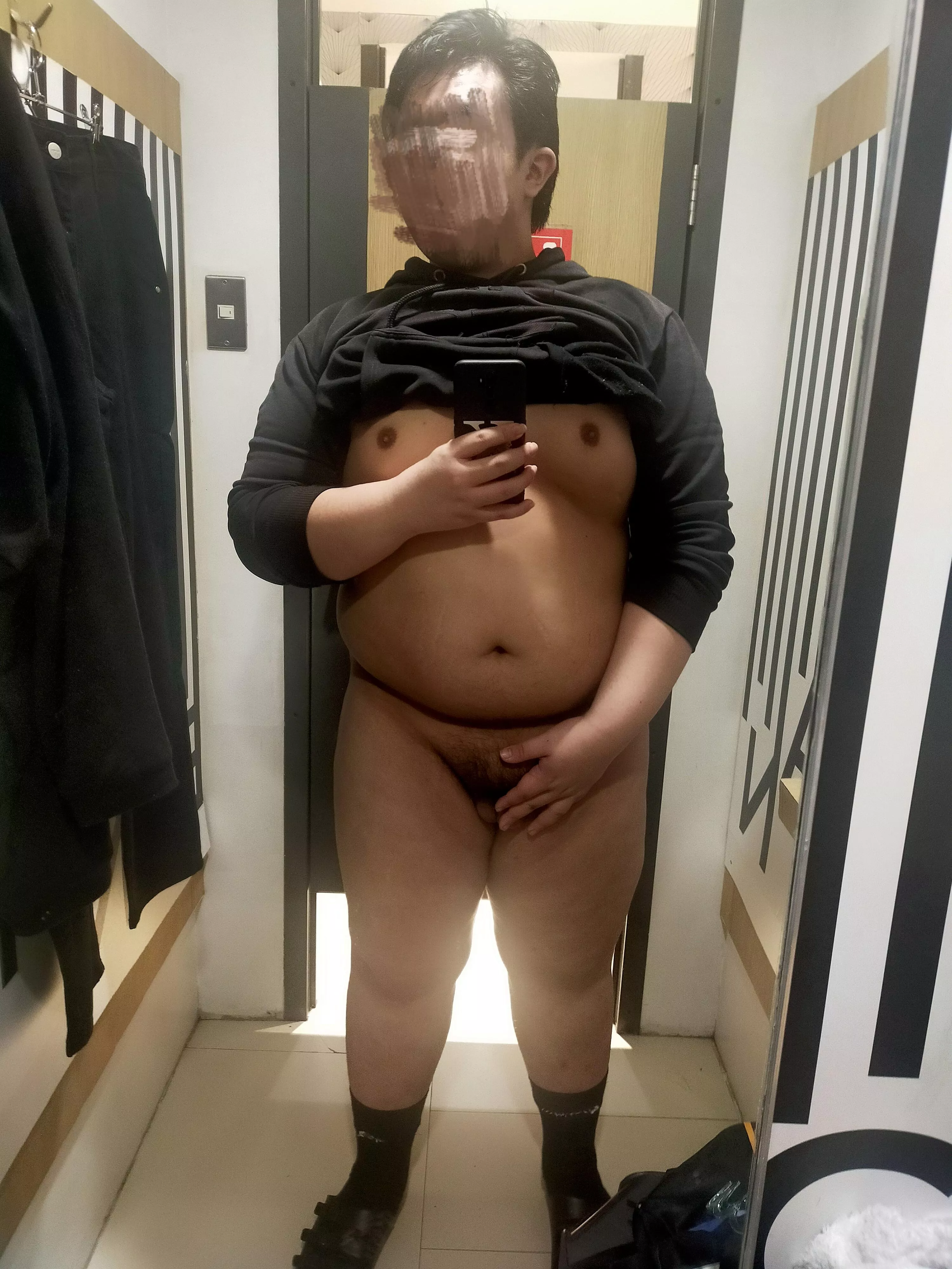 Just had a haircut and now I feel cute.