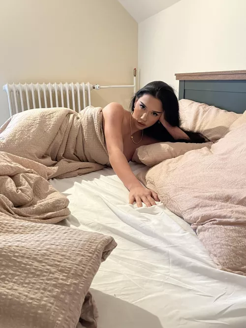 Lana (@littlesweetgirlnextdoor) (Instagram)