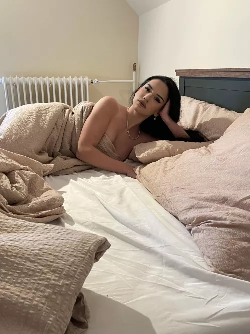 Lana (@littlesweetgirlnextdoor) [Instagram]