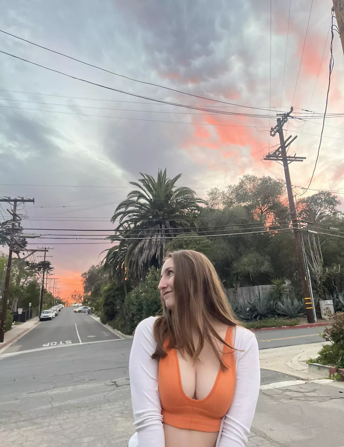 Let’s watch the sunset together☺️ link in comments