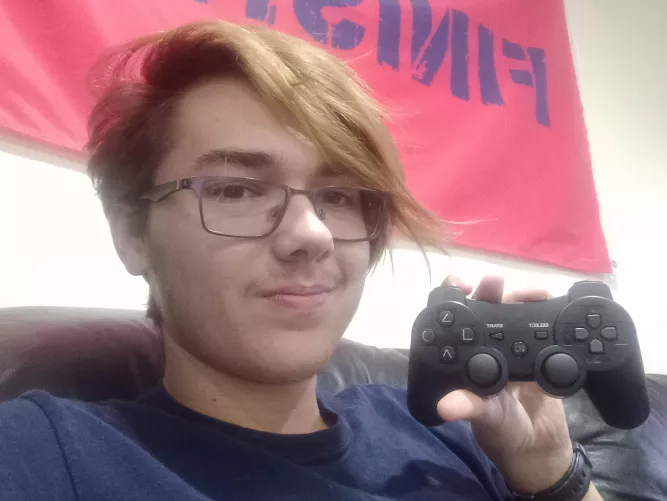 Minecraft and chill with me? :3