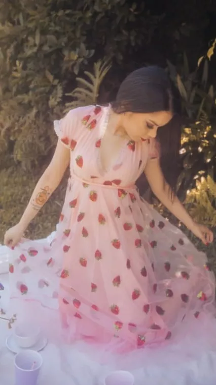My favorite strawberry pink dress, in the park :)