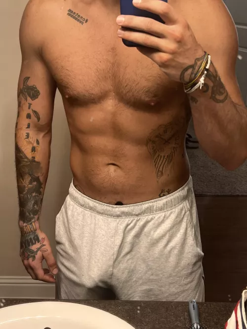 My first post here. Hope y’all like the outline 😏