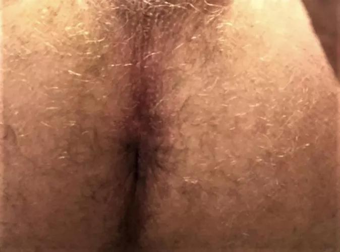 My hairy manhole needs some attention