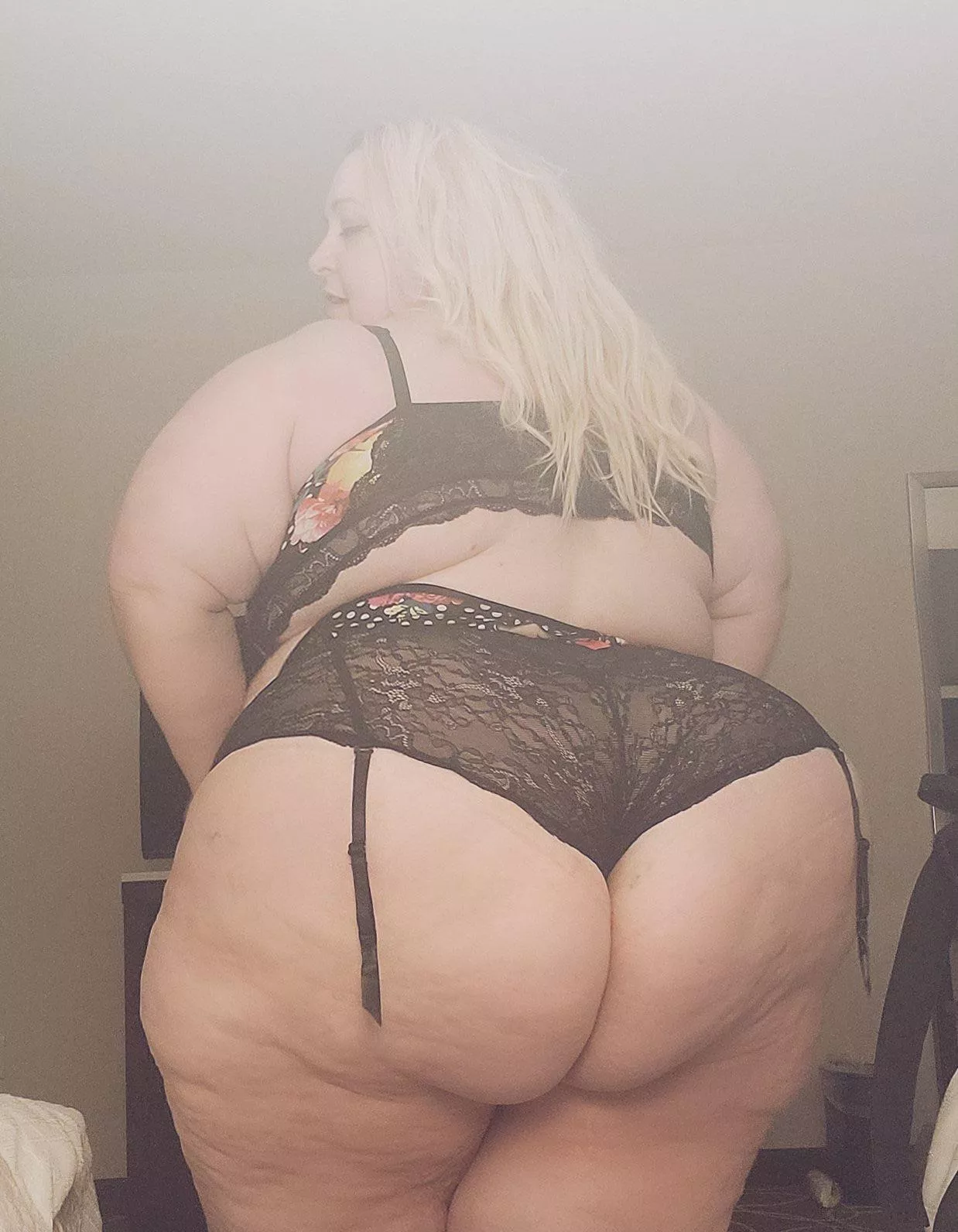 New hair same booty