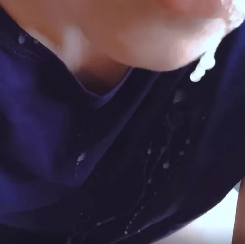 ooops forgot to take my shirt off while receiving daddies reward;)