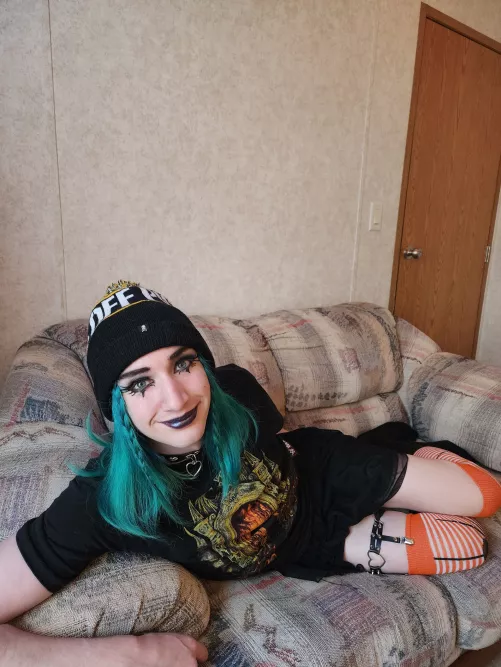 Paint me like one of your goth girls 💙🖤💙