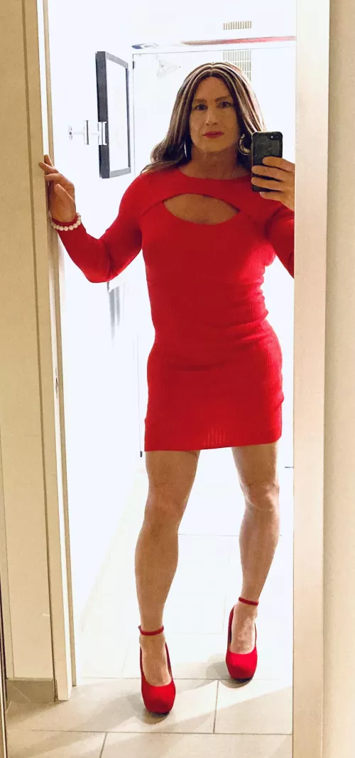 Red dress weekend