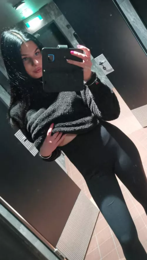 sexy polish Tummy..[IMG]