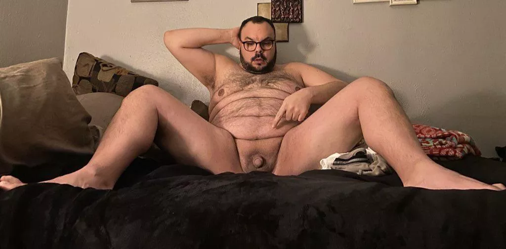 showing off every inch makes me so horny. help get me off pls.