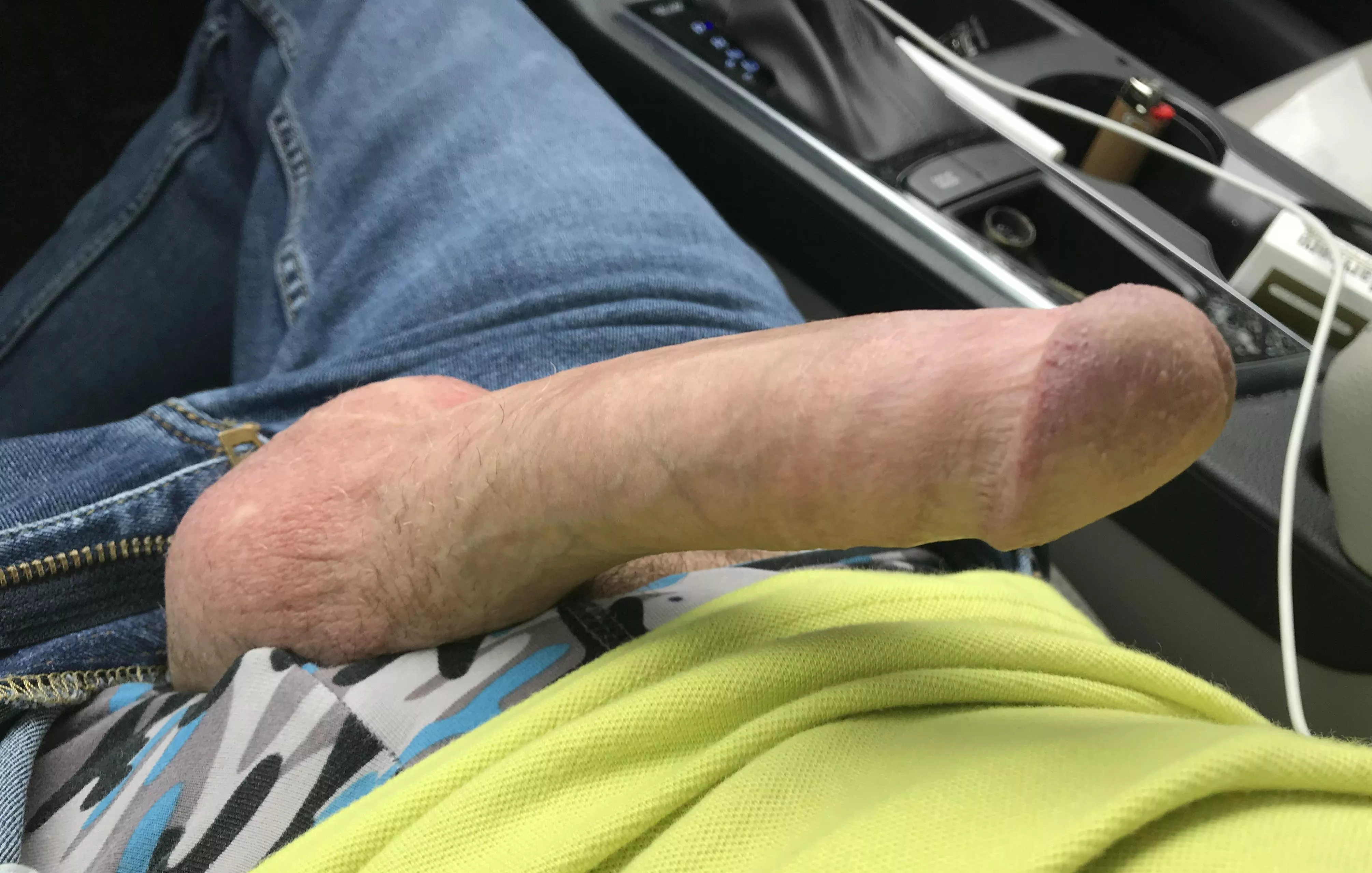 Still looking for some amazing car head. Any Florida twinks up for the job?? Dad58