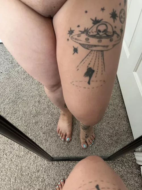 Suck my 👣 or my 😻