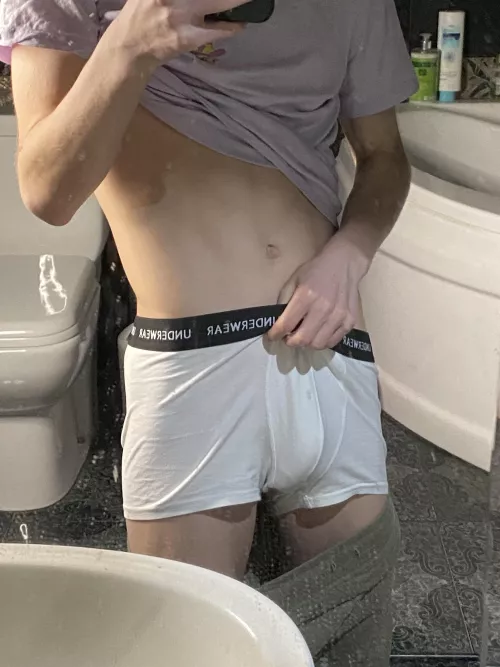 teen) send ur bulge in my dm