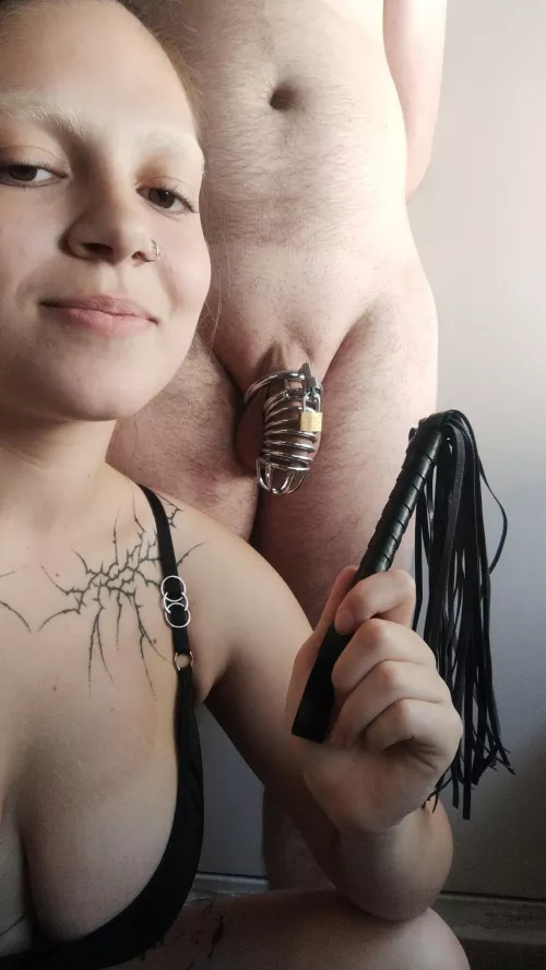 this loser is getting what he deserves tonight 😈🤣 [domme]