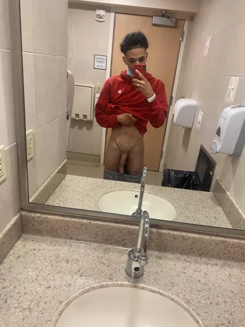 U walk in on me what’s your next move 🫣😫