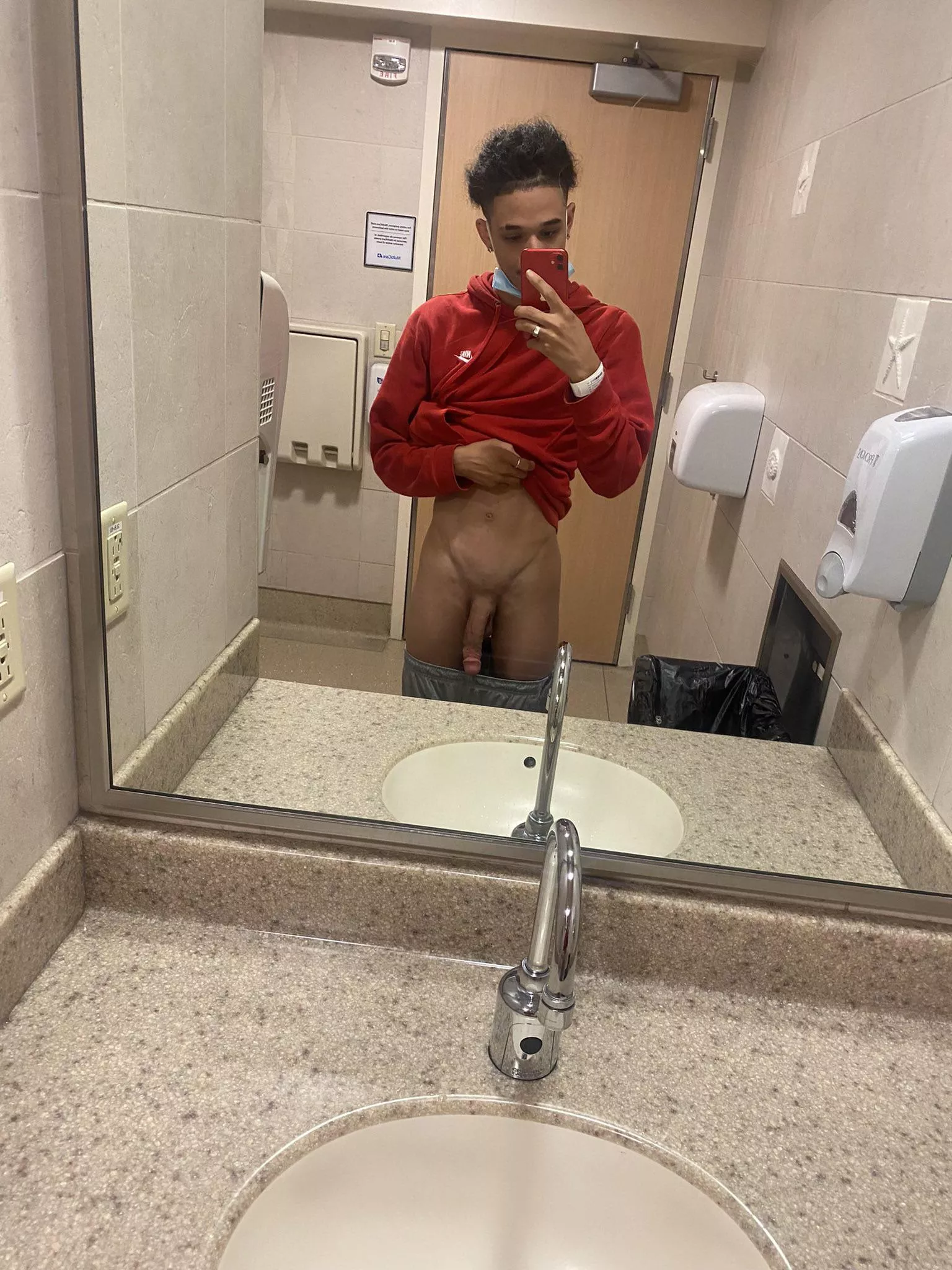 U walk in on me what’s your next move 🫣😫