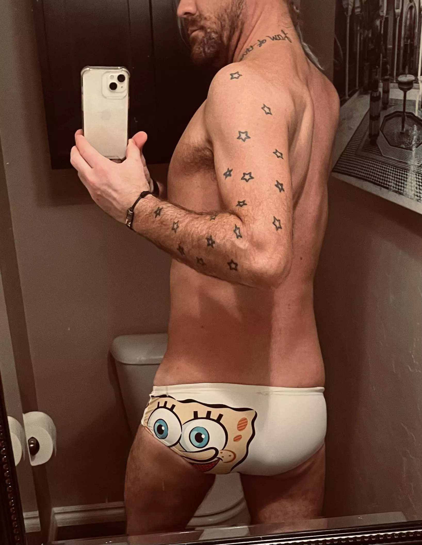 Who lives in a pineapple under the sea?