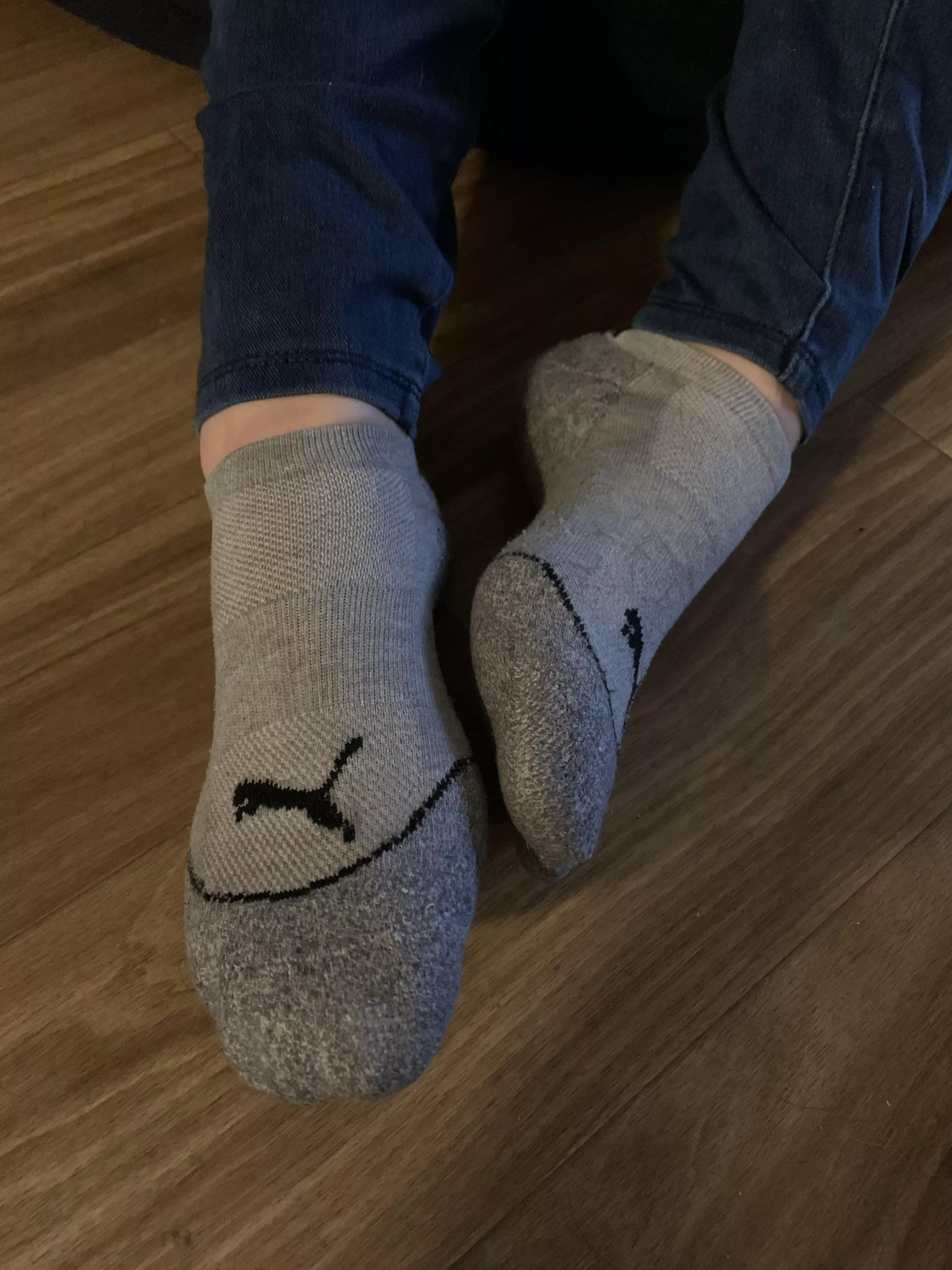 Who’s sniffing my socks after I wore them all day 😏