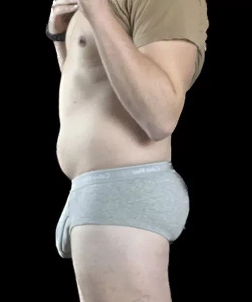 Wyd if you look over and see me in the locker room? (25)