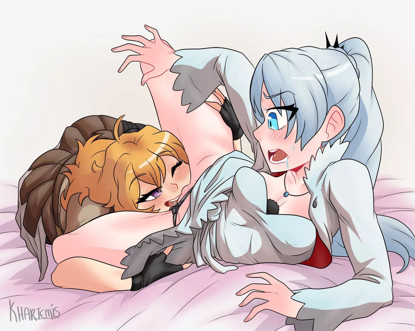 Yang Hitting Weiss With The Lesbian Surprise Attack! (Khartemis)