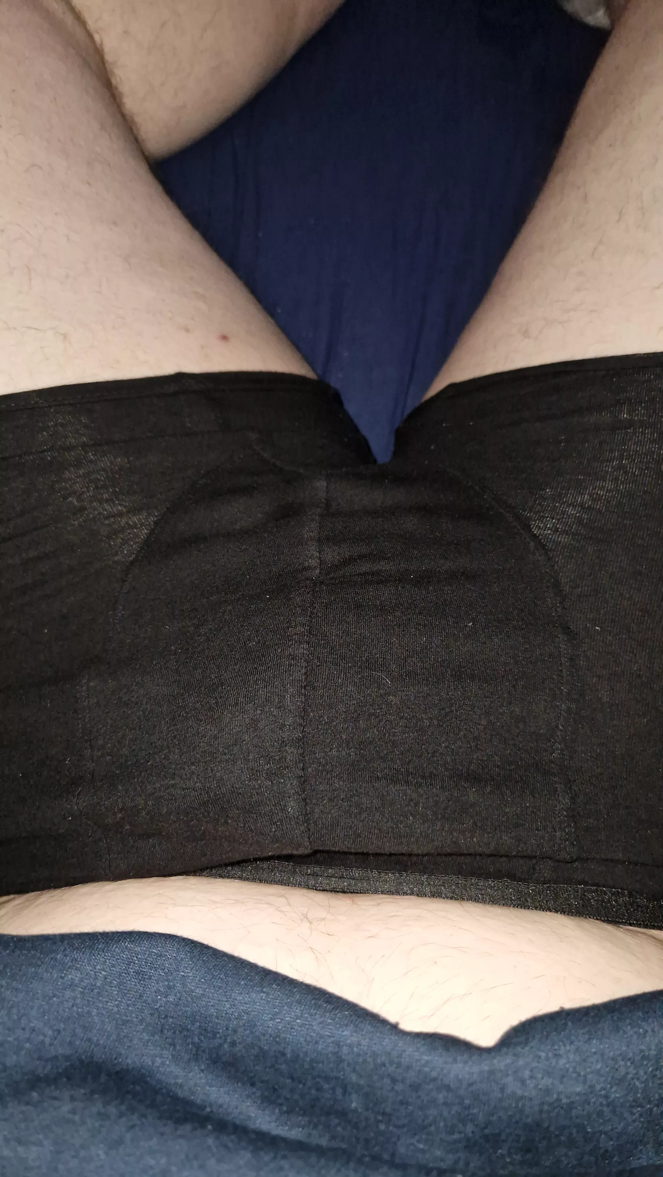 19 male from Germany bored just came home from school. wanting some entertainment. @jann_hauke