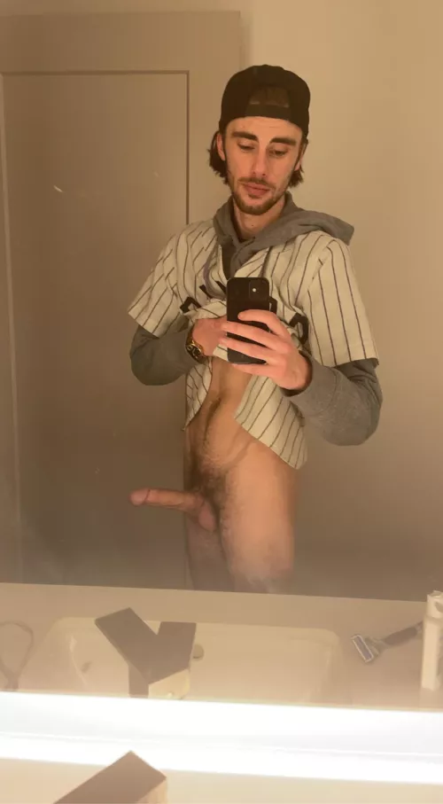 26M bull looking for hotwives in Austin Texas! Let me know