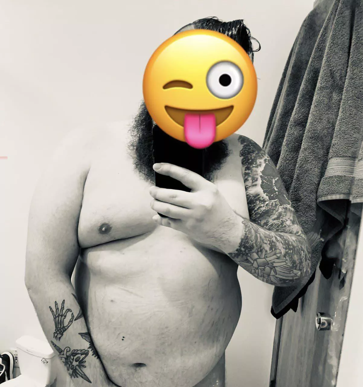 32. Where are my girls at that like bigger dudes? 🙃