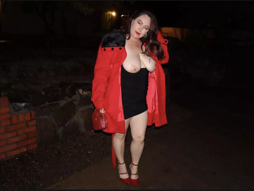 38 y/o mom having a good night