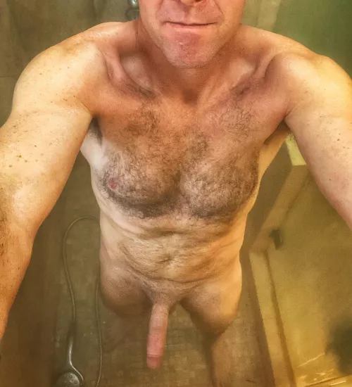 [42] Come get wet with me