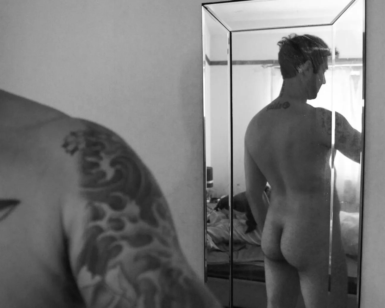 Anybody for some straight butt? First time posting my ass so give me your worst 😇