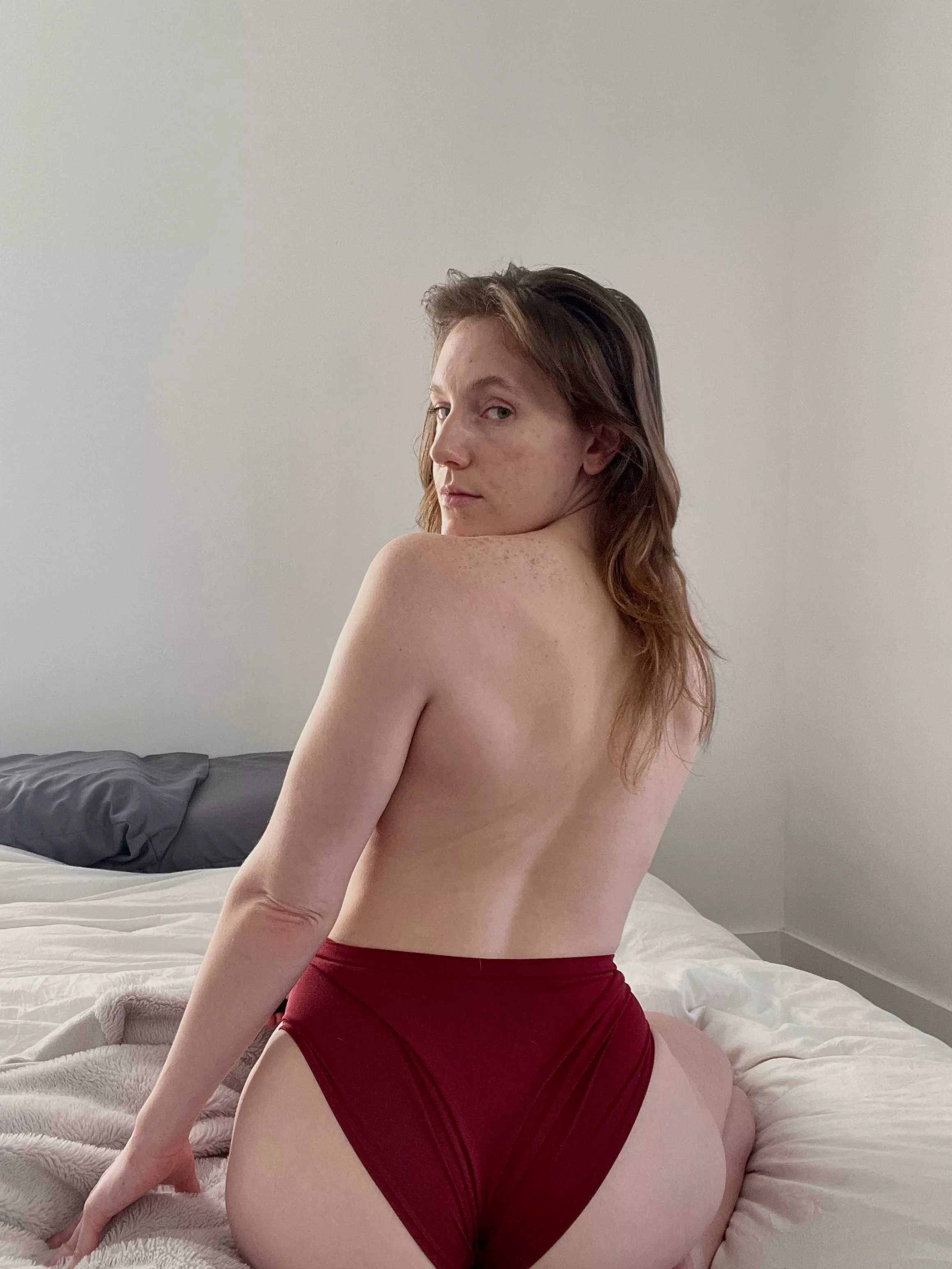 Are you going to help or just stare at me?👉👌