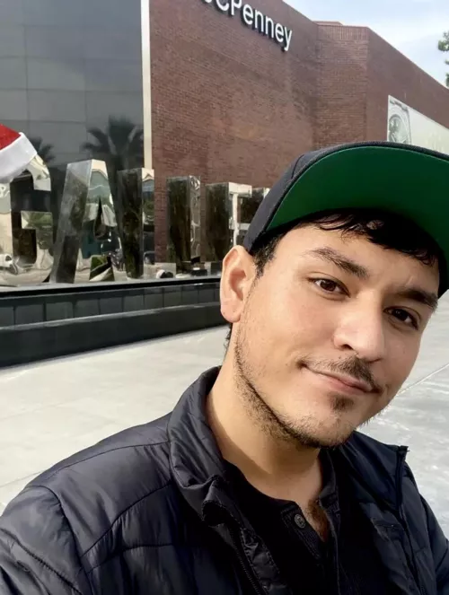 At the mall getting those steps in! Anyone play Pokémon Go or Pikmin Bloom?