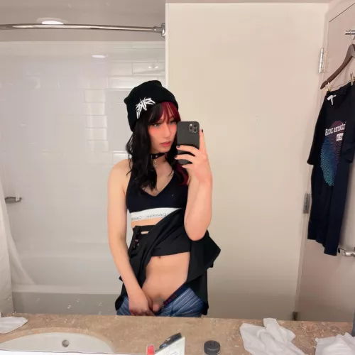 Can I fap in your bathroom?