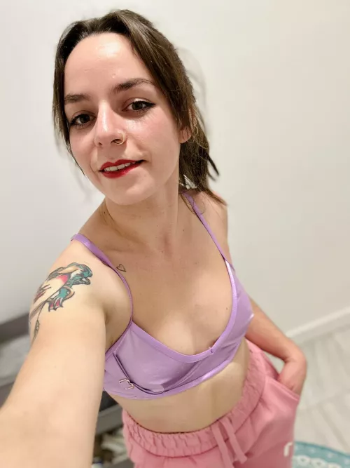 [F]+18 Getting ready for pole dance! 🌸🫧🌞