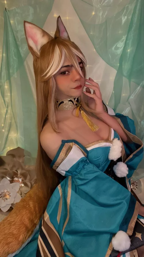 Hiii, I want to show you my cosplay of miss hina from genshin impact 🥰💚✨🍡