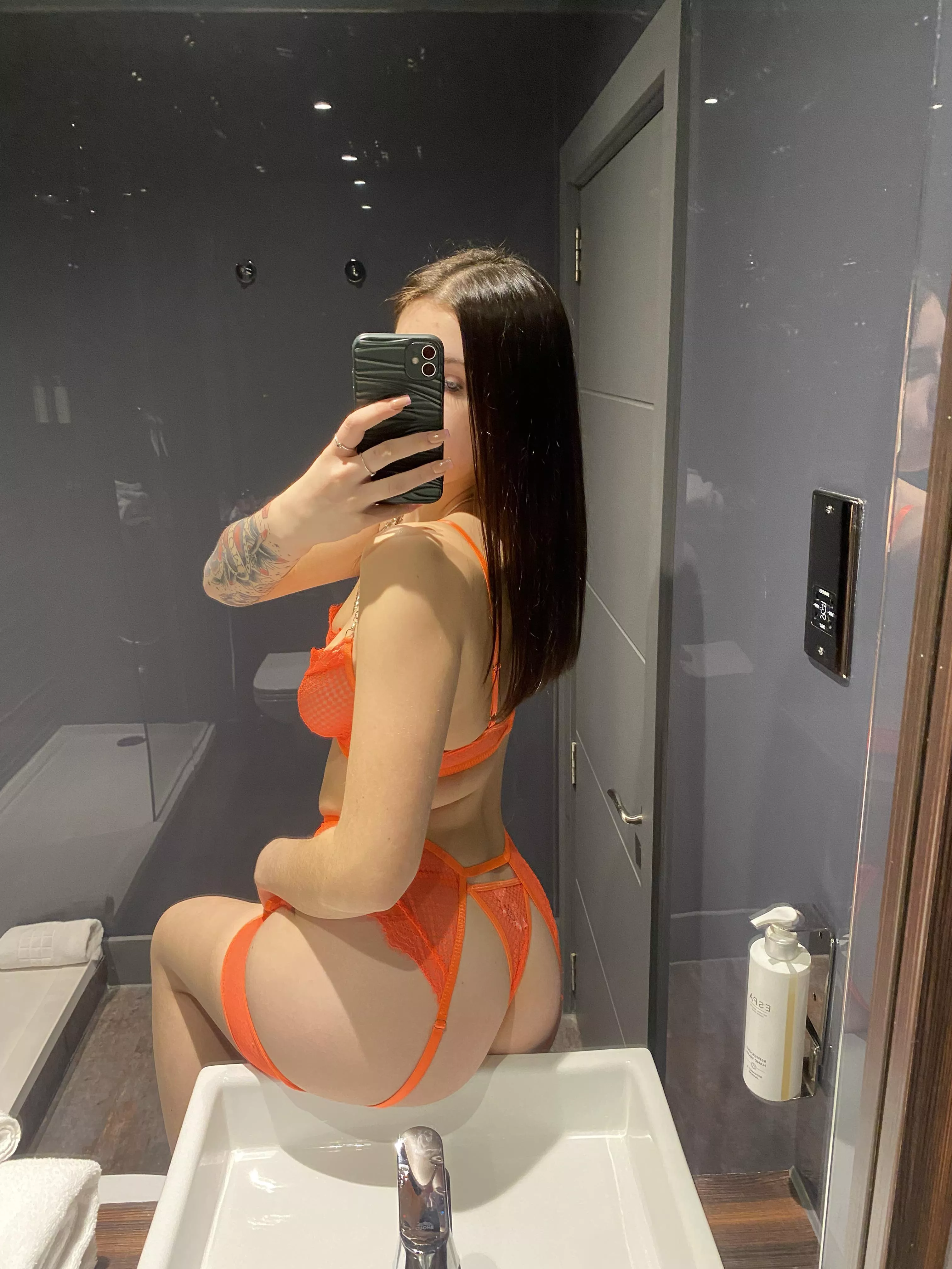 hotel bathroom scenery, you know what happens next…